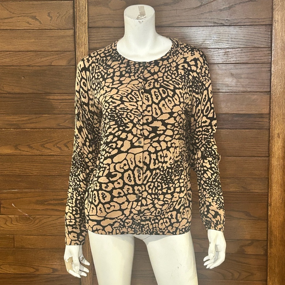 Liz Claiborne. Cotton blend. Stretch. Leopard Print Women's Top. Medium.